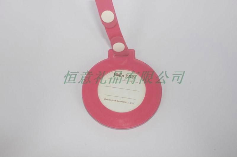 Manufacturers of customized PVC soft l   age tag l   age accessories 3