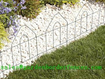 Gothic Garden Border Folding Fence 2