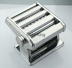 Pasta making machine, noodle press, noodle making machine