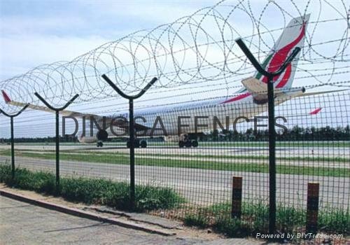 DINGSA AIRPORT WIRE MESH FENCING 2
