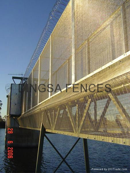 DINGSA 358 SECURITY MESH FENCING 2