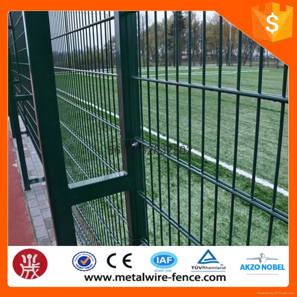 High quality and cheap price 868 double wire mesh fence 2