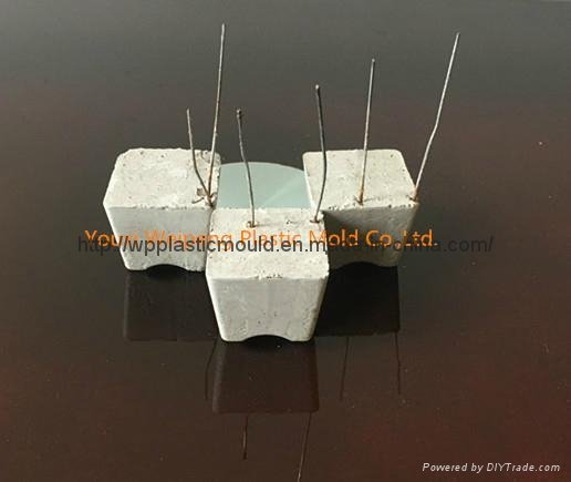 Concrete Block Spacer Mold (DK253042) 2