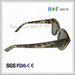 New Fashion Women Fox Eye Sunglasses for Ladies Girls Custom Eyewear