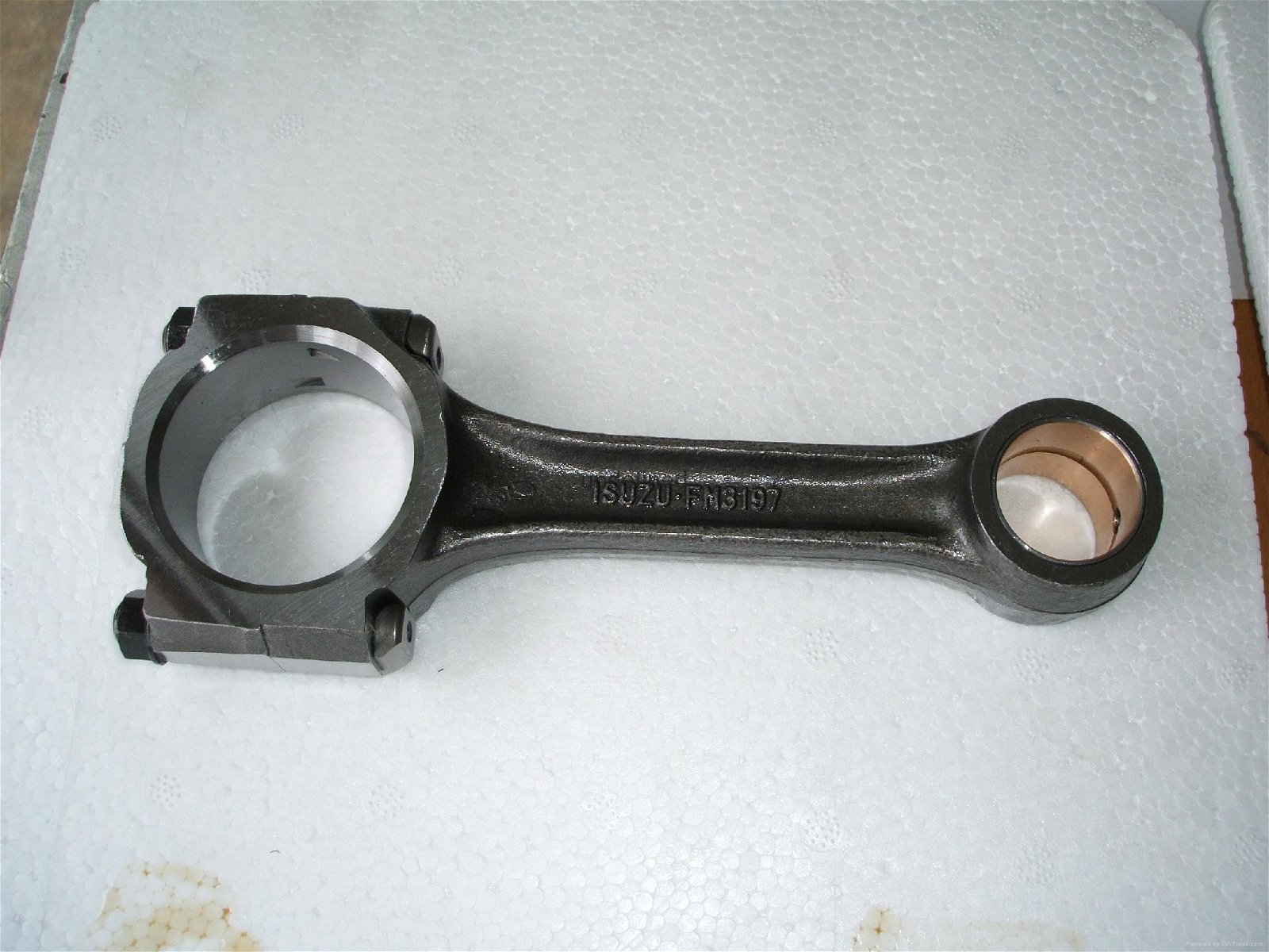 engine connecting rod  4