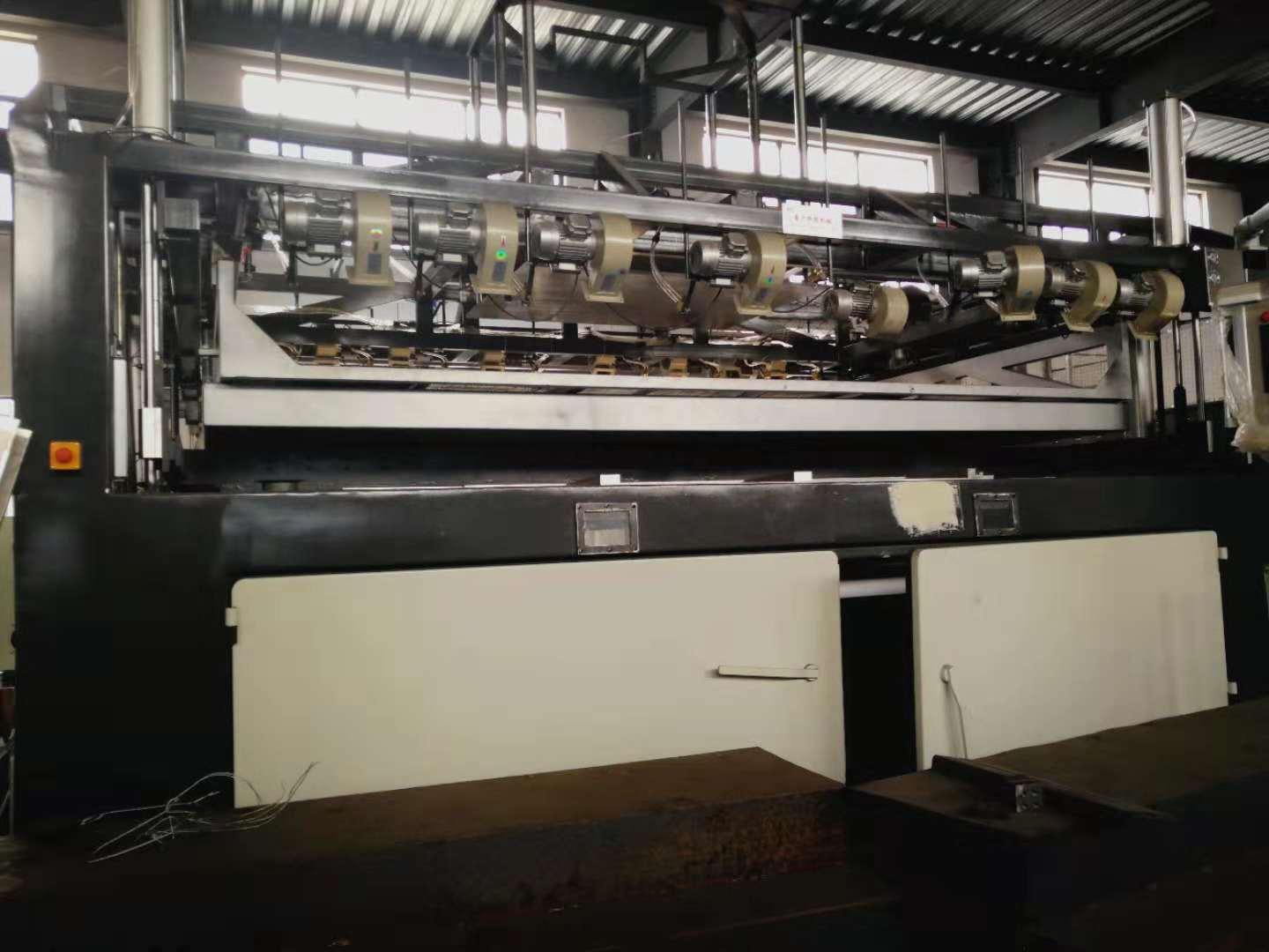 上海香廣半自動XG-1515厚片吸塑機 4