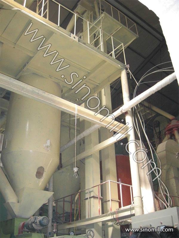 Poultry feed milling machine