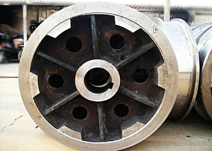 100t flexibly steel casting crane travel wheel shipyard harbour crane wheel 3