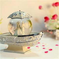 Wedding Couple Snow Globe Music Boxes