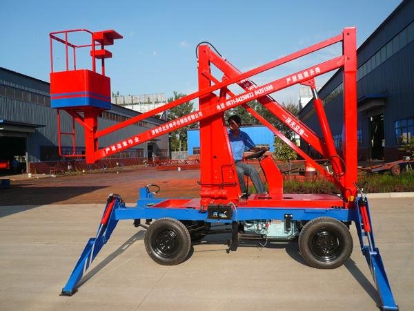 Hydraulic mobile boom lift 3