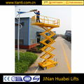Mobile hydraulic scissor lift tables