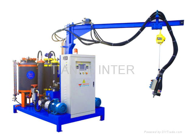 High-pressure polyurethane foam machine