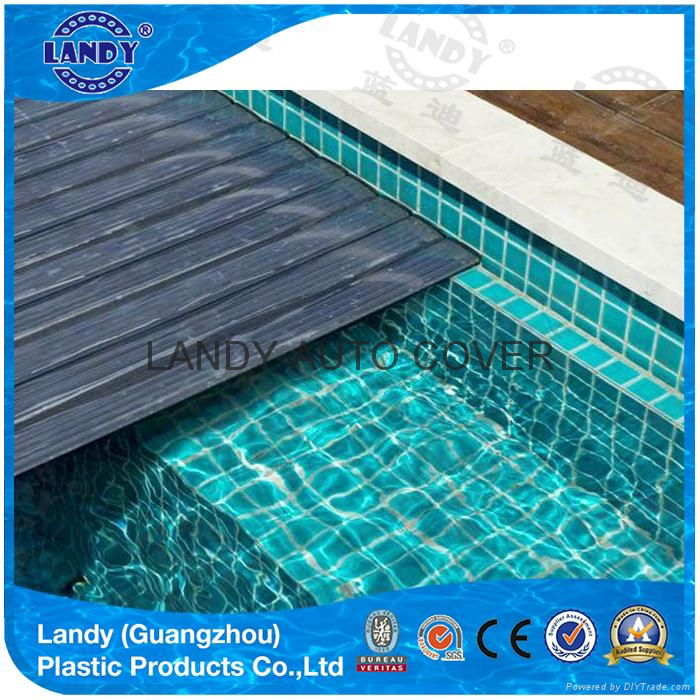 Automatic Swimming pool cover with polycarbonate slats 4