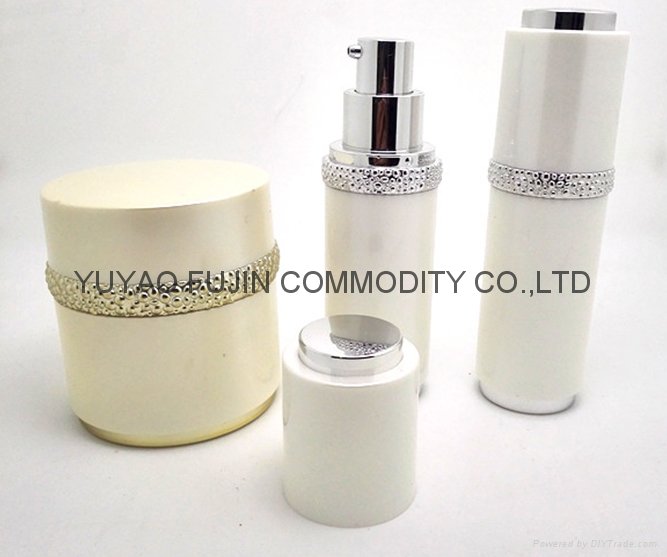 high quality elegant luxury acrylic jar and bottle for cosmetic packaging 4