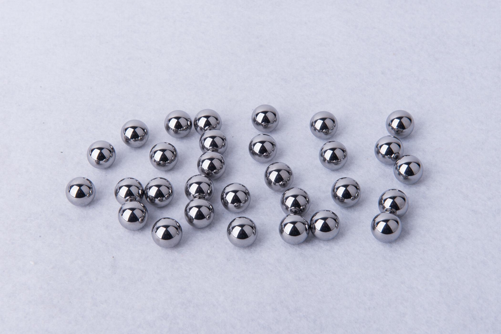 高硬度硬质合金钨钢冲孔球光面球耐磨钢珠