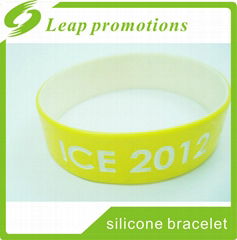 1 inch color painted silicon wristbands Top quality dual layer silicone wristban
