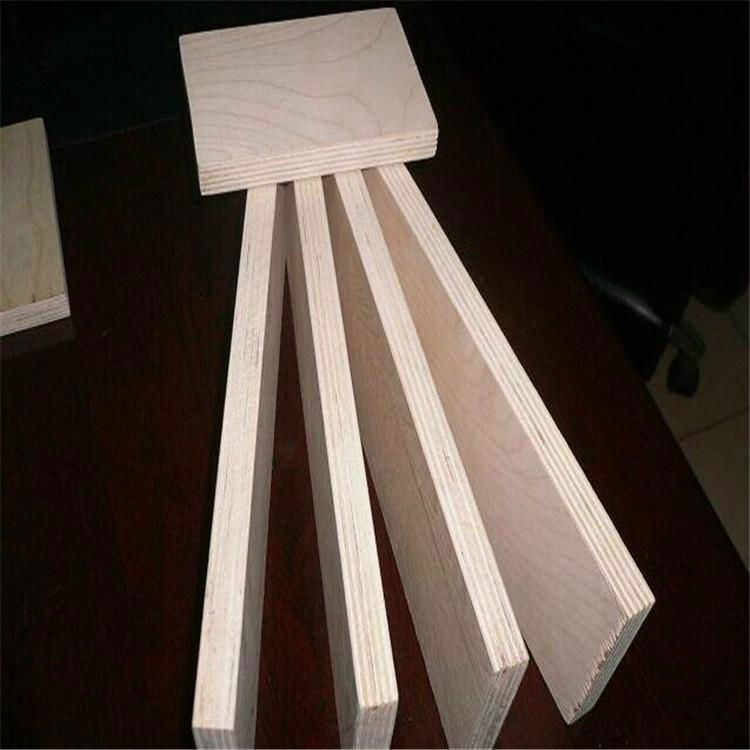 12mm 4X8 High-Grade Radiation Pine Plywood 3