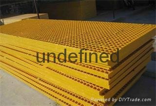 Tooth type skid treads for oil platform