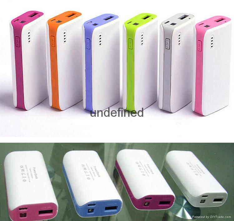 5200mAh Portable Power Bank With TorchLight 4