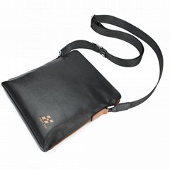 DB83 leather shoulder bag 