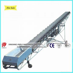 Mobile flat conveyor belt with motor