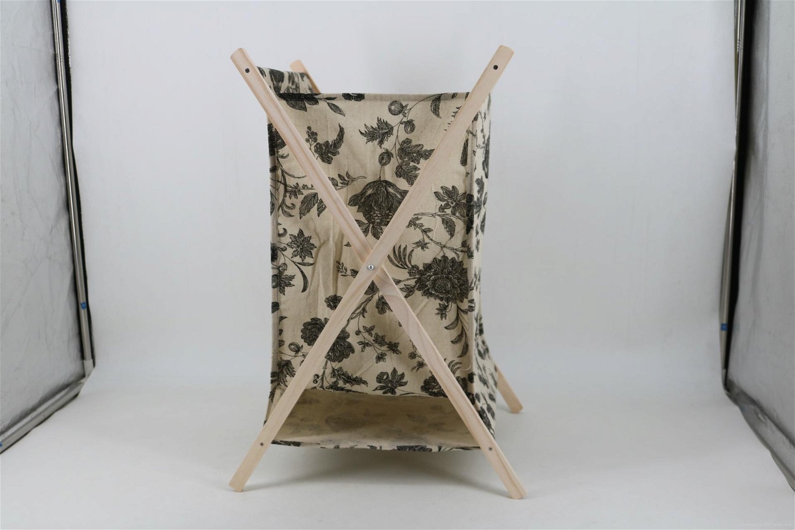 Different Colors And Styles Cloth Magazine Rack From He Ze Cao Country Yu Guang  4