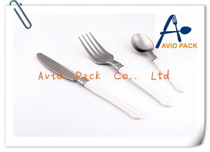 Disposable plastic sliver cutlery 3