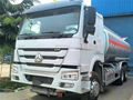 SINOTRUK HOWO Fuel Tanker Truck 20000L Oil Tank Truck 1