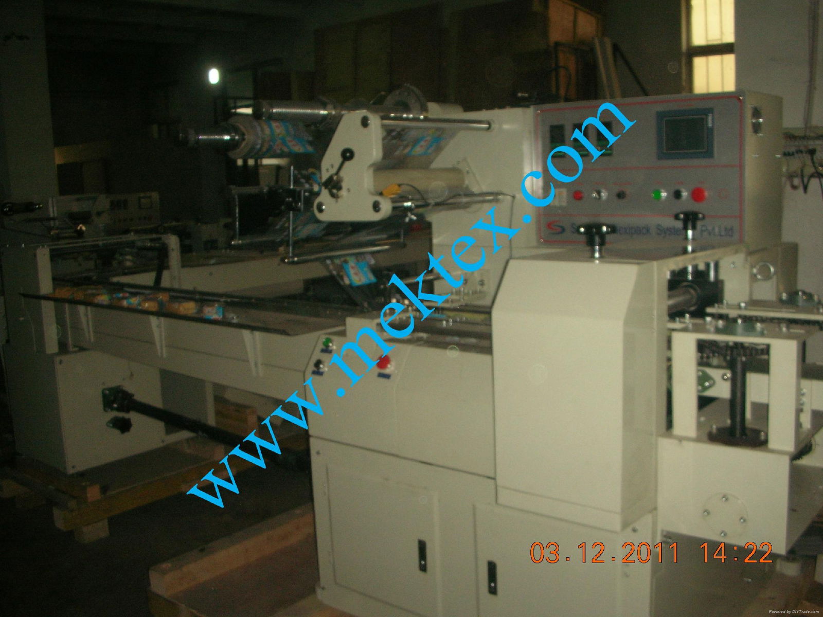 MEK-T1200 Free-tray Biscuit Packing Machine 2