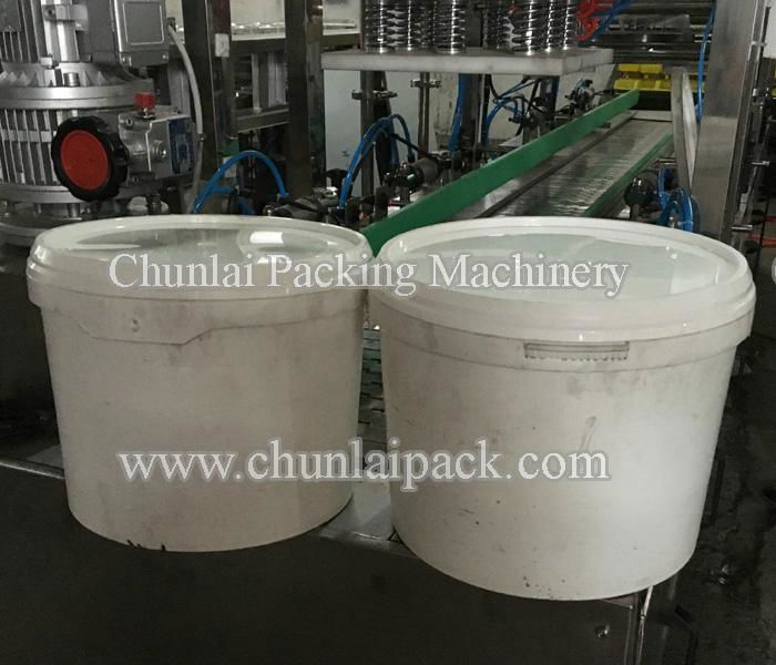 Plastic Bucket Sealing Machine 2