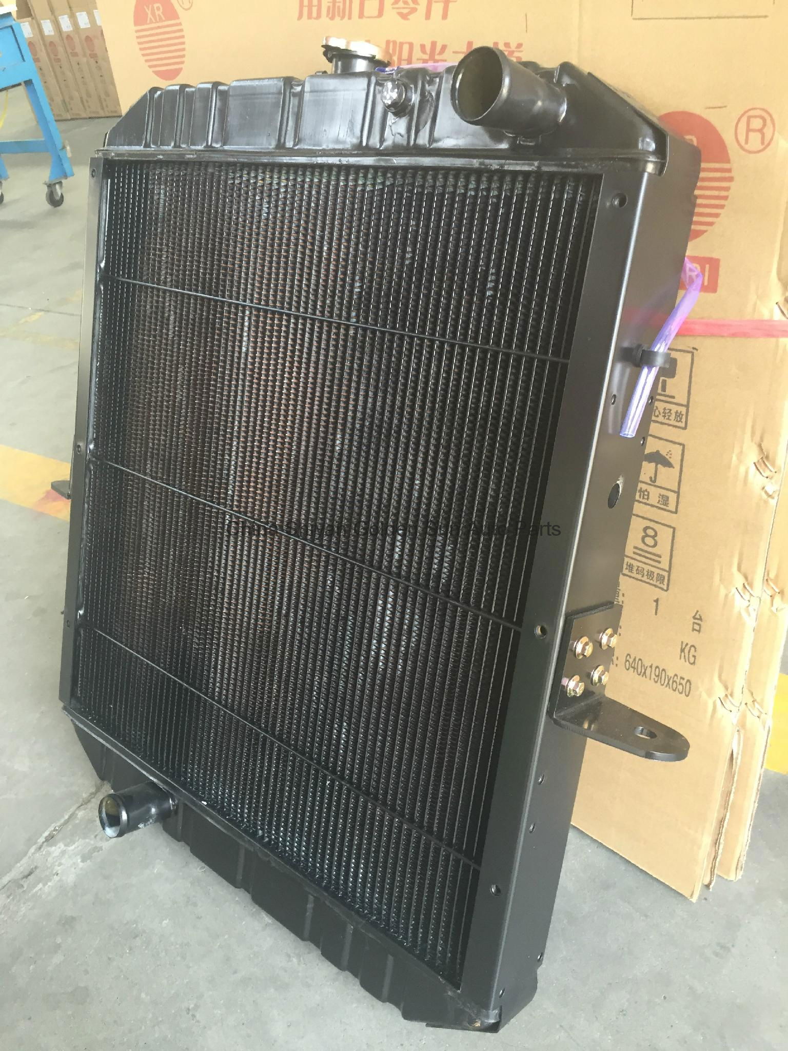 China manufacturer supply Mitsubishi FUSO truck radiator 4