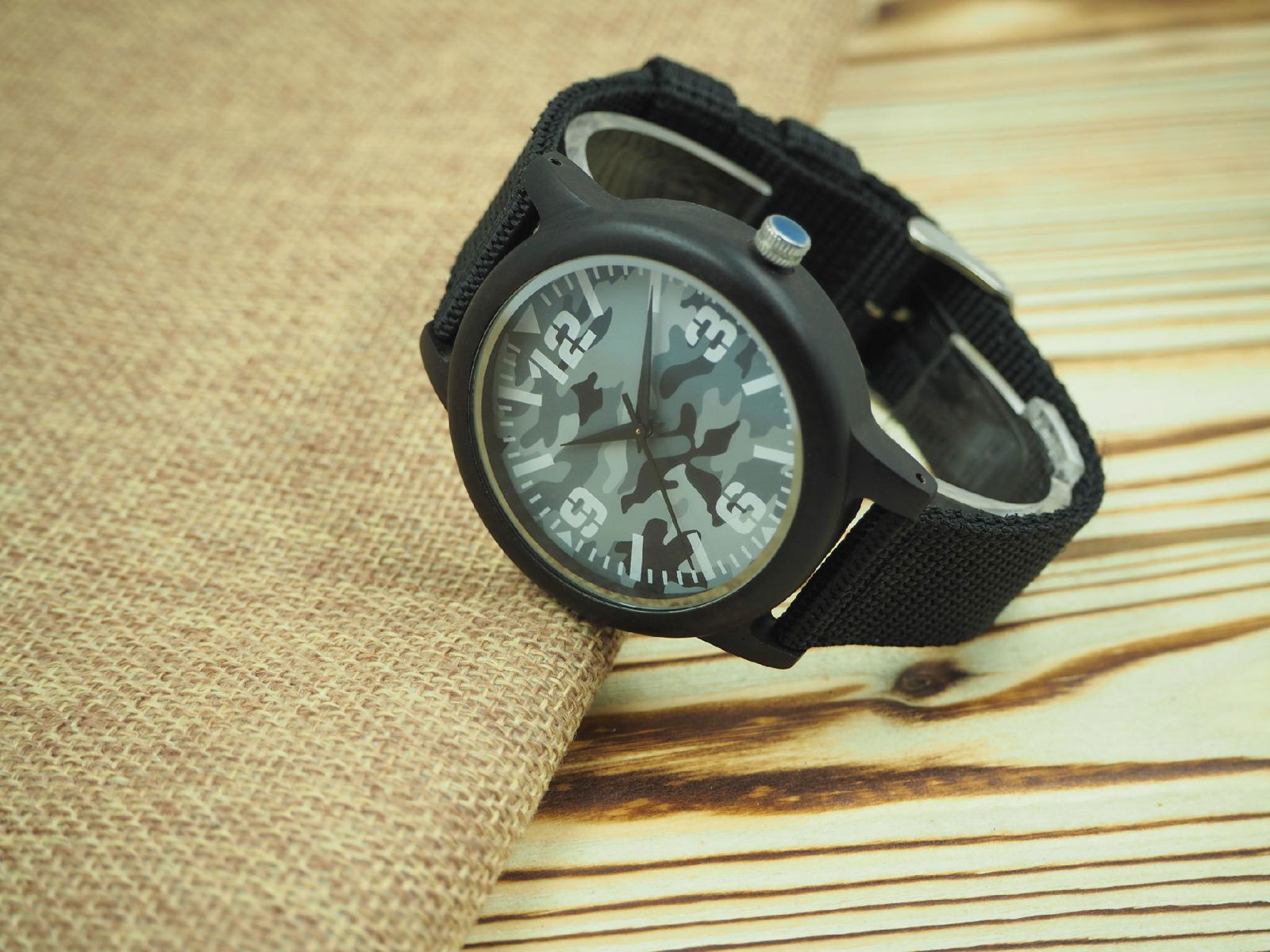 Wooden quartz wrist watches for men black leather band watch 4