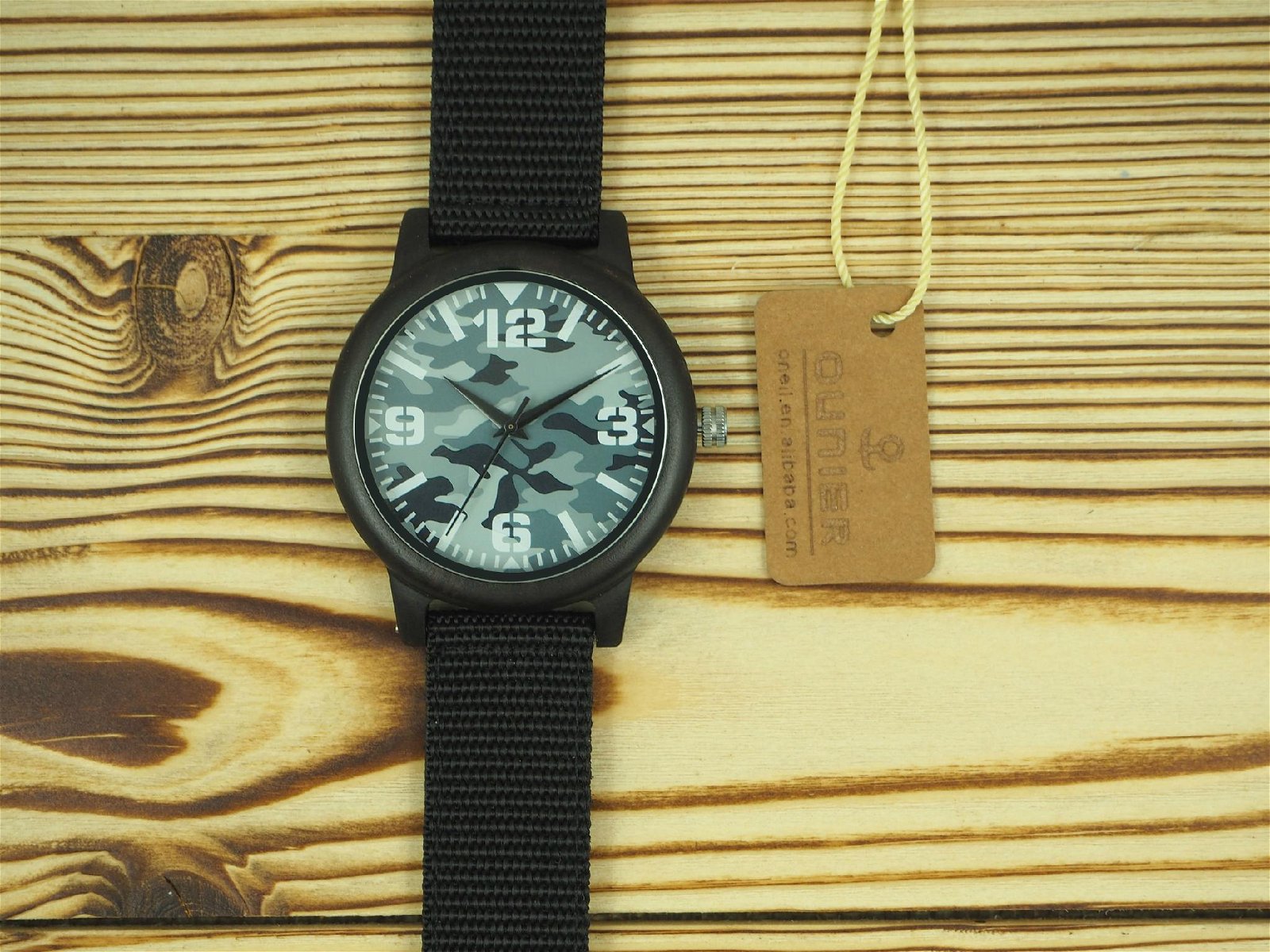 Wooden quartz wrist watches for men black leather band watch 2
