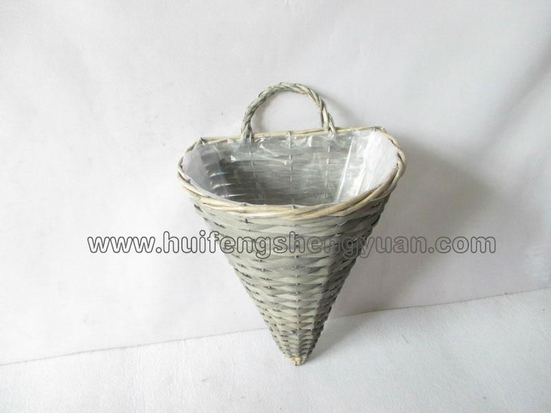 wall hanging wicker plant basket with plastic lining 3