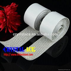 Best Price 2mm adhesive hotfix crystal rhinestone trimming mesh