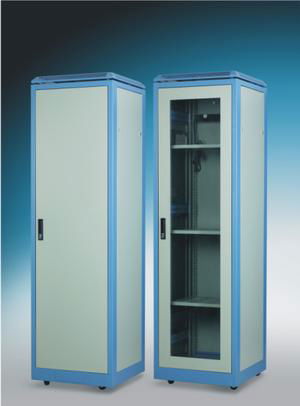  network cabinet with toughened glass door 2