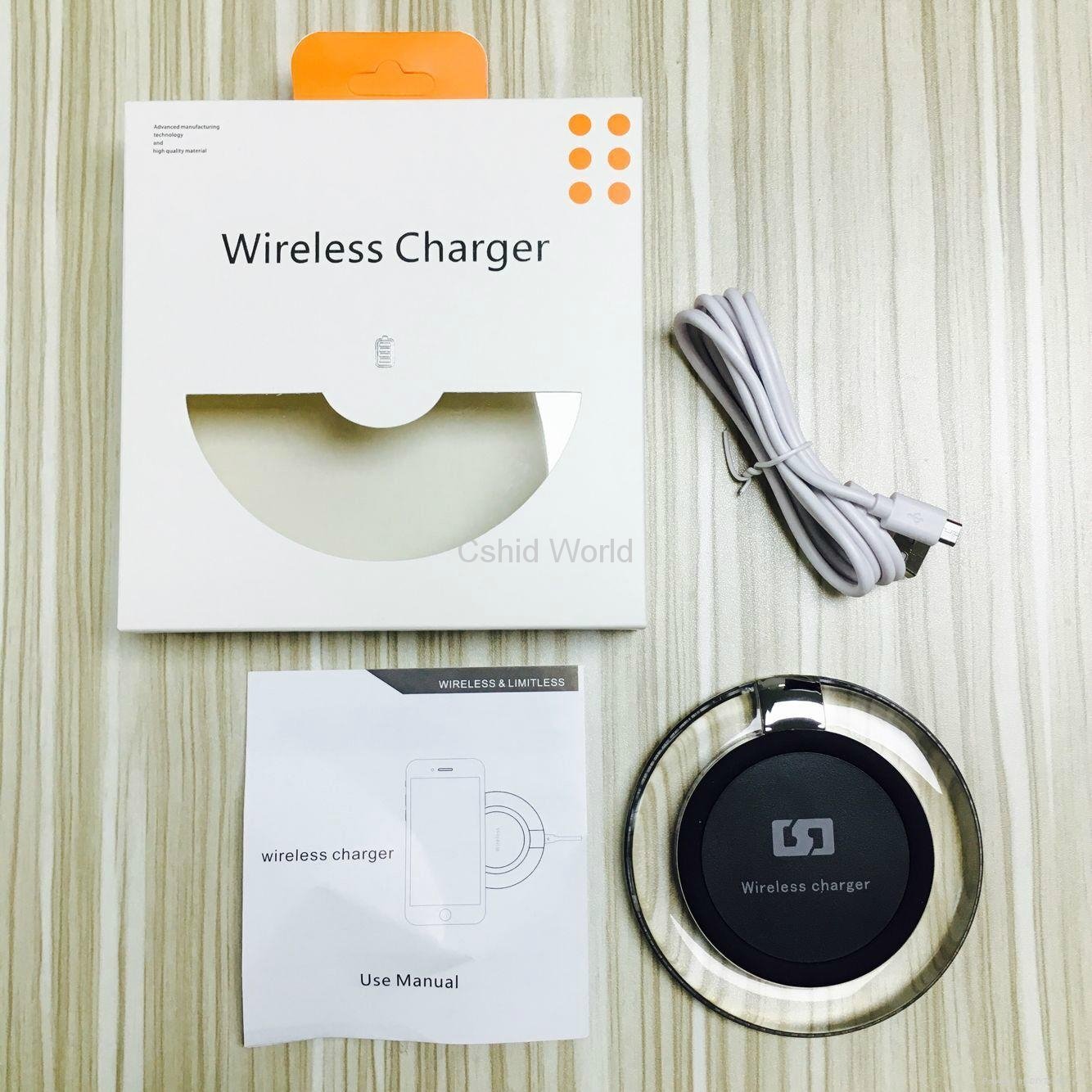 Creative Wireless charger power bank for cell phone use 3