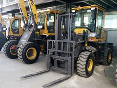 Top quality rough terrain diesel forklift 3 ton loading lift trucks