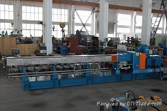High torque co rotating twin screw extruder for pp granules