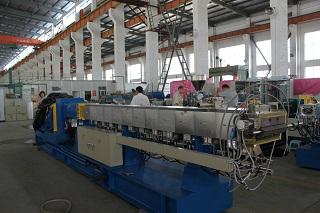 CE certificate 600rpm parallel twin screw extrusion machine for plastic granules