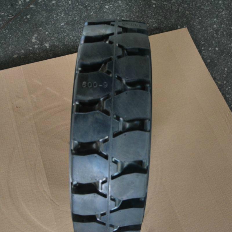 forklift tire 650-10,700x12,600-9,300-15,6.00-9/4.00 2