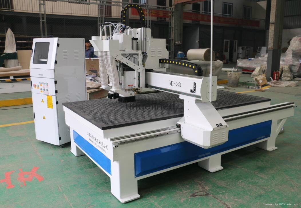 Professional ATC cnc machine for wood door making 2