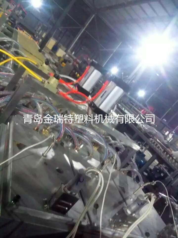 木塑快裝集成牆板生產線 5