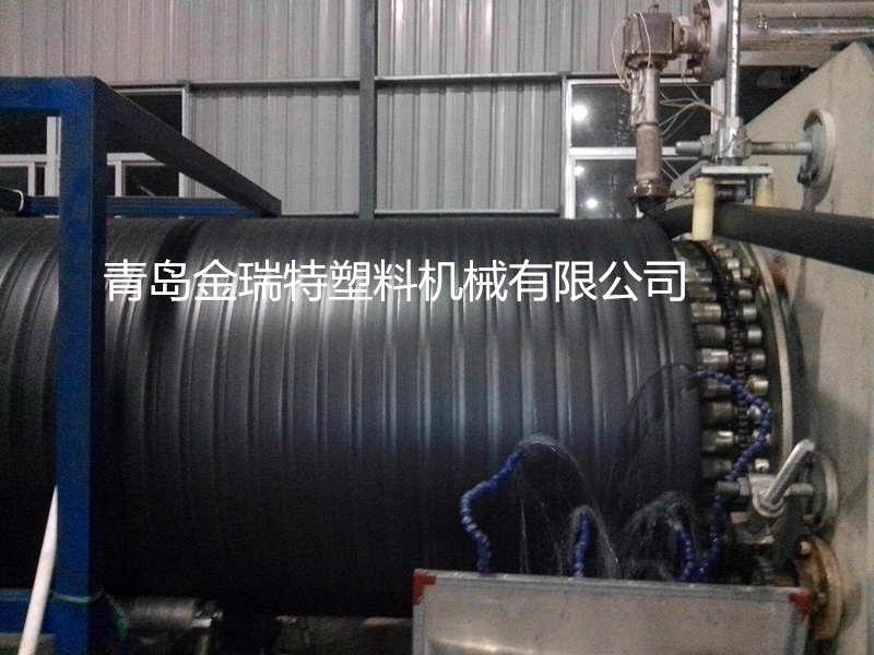 PE大口徑中空壁排污管生產線 3