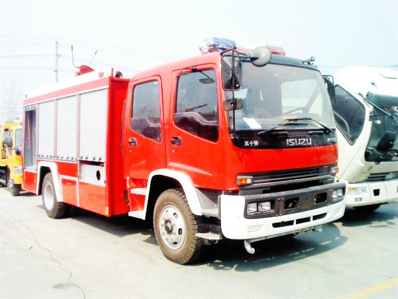 ISUZU FTR/ FVR water tanker/foam /Dry Powder fire truck