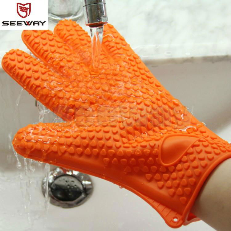 SeeWay F200-D Kitchen Cooking Oven Heat Resistant Silicone Gloves 3
