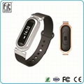 Waterptoof IP67 standby time 1 month wearable technology smart bracelets