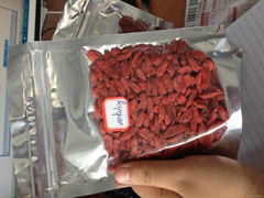 dried goji berries