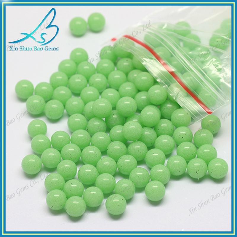Wholesale glass ball 7mm green glow stone bead