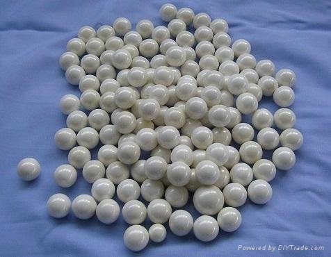 Zirconia grinding bead and ball